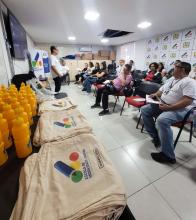 servidores da STMU em palestra sobre Maio Amarelo
